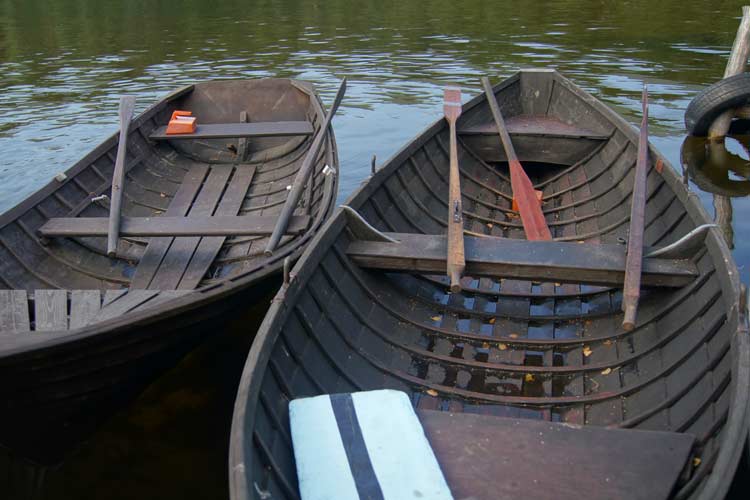 Preparations for the Puukonsaari art workshop. Workshops in Finland.
